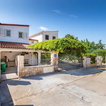 Lora Διαμέρισμα *